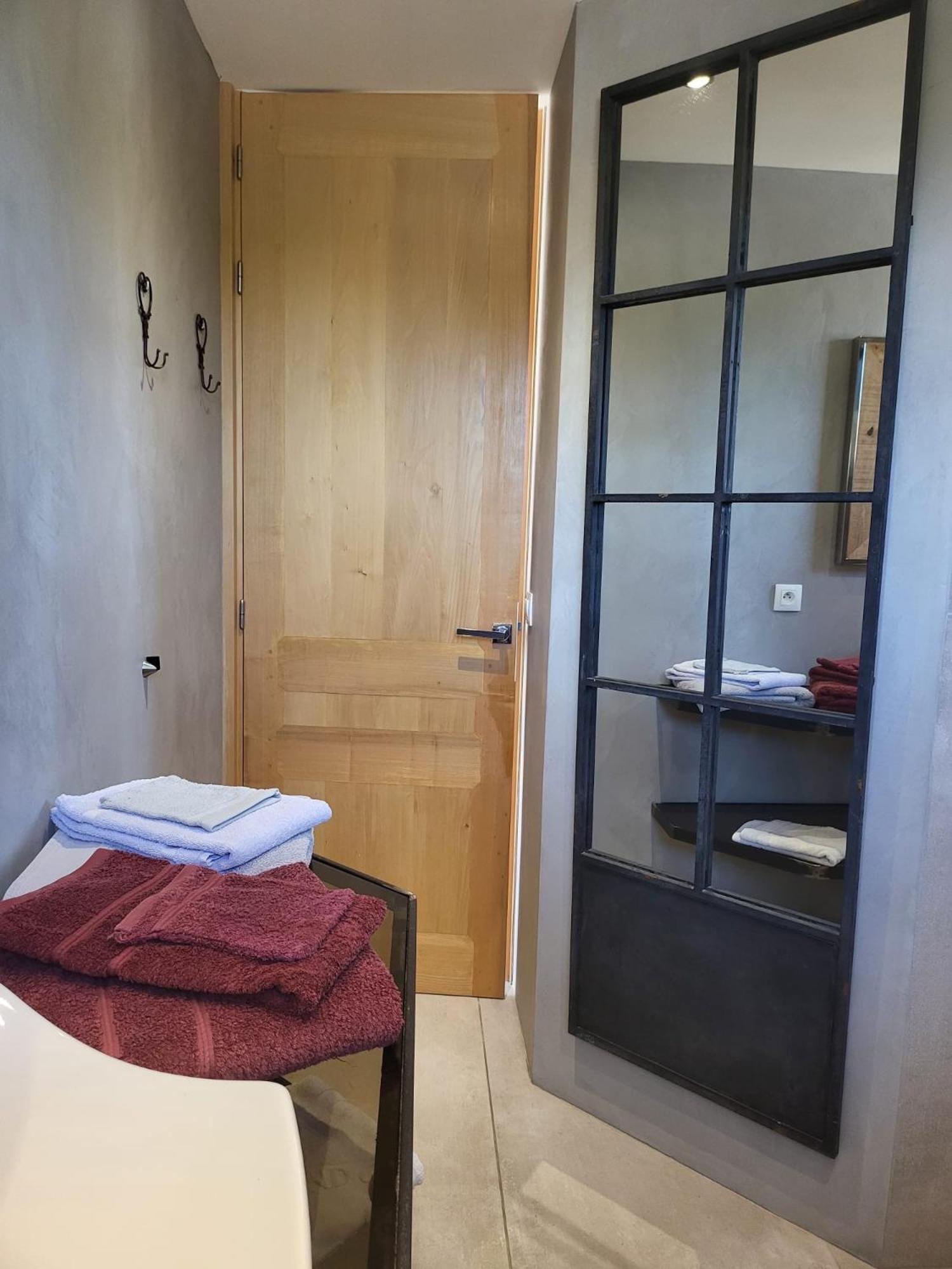 Appartement Standing Bord Sorgue L'Isle-sur-la-Sorgue Exterior photo